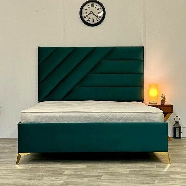 Noor Velvet  Bed — King, Emerald